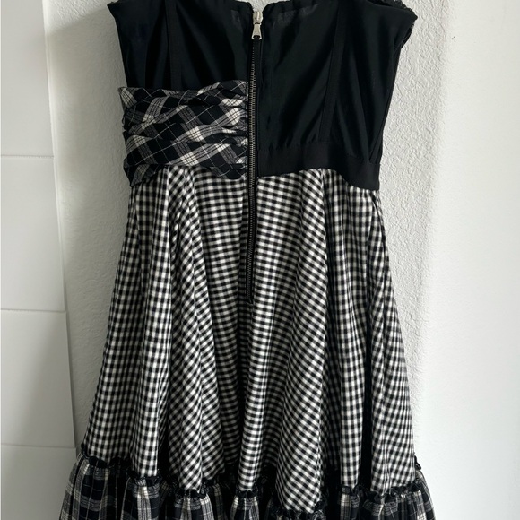 Gorgeous Dolce & Gabbana Corset Dress - Picture 3 of 6